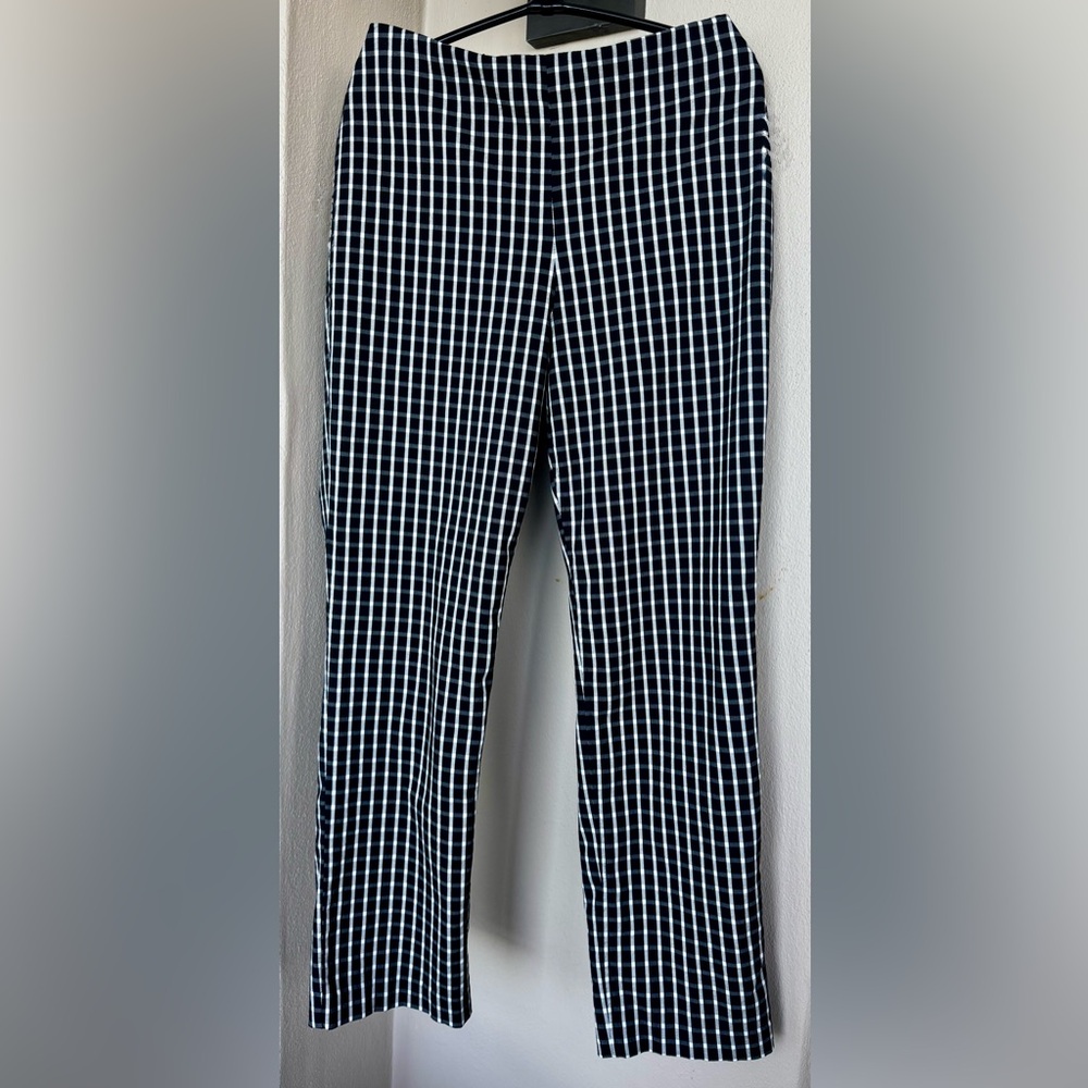 Adrianna Papell Pull-On Straight Leg Elastic Waist Capris Black/White Gingham 12